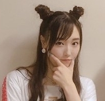 EB6rCROUIA.jpg